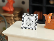 Load image into Gallery viewer, Hand-Painted Ghost Plate - 1:12 Scale Halloween Dollhouse Miniature