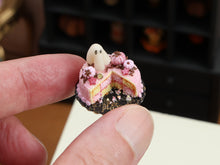 Load image into Gallery viewer, Pink Halloween Battenberg Cake Miniature – Checkered Sponge with Glowing Ghost &amp; Pink Pumpkins – 1:12 Dollhouse OOAK Handmade Food