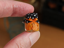 Load image into Gallery viewer, Jar of Candied Oranges (Oranges Confites) - 1:12 scale miniature food