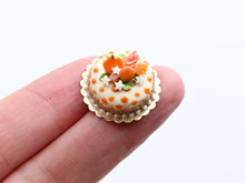 Load image into Gallery viewer, Caramel Cake with Glowing Stars - Dollhouse Miniature Food for Autumn