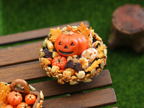 Happy Jack Pumpkin Halloween Hamper - 1:12 Scale Miniature Decoration for Dollhouses