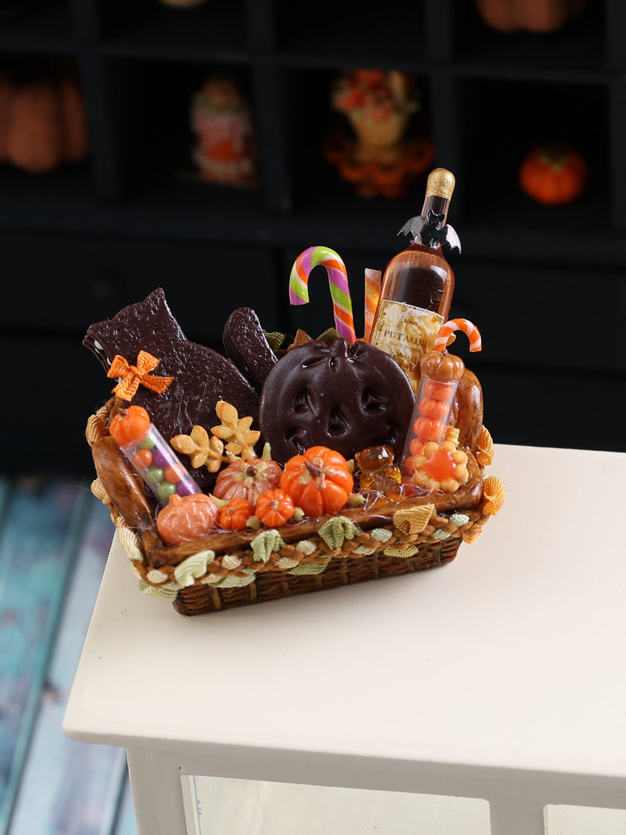 Beautiful Luxurious Halloween Hamper - 1:12 Scale Miniature Decoration for Dollhouses