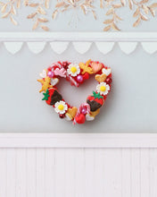 Load image into Gallery viewer, OOAK - Miniature Decorative Valentine&#39;s Garland – Dollhouse 1:12 Scale Handmade Decoration