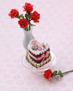 Miniature Valentine’s Day Pink Rose Heart Cake – Dollhouse 1:12 Scale Handmade Food