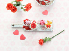 Load image into Gallery viewer, 1:12 Scale Handmade Cupcakes Presentation - Miniature Dollhouse Food