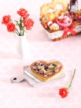 Load image into Gallery viewer, 1:12 Scale Miniature Heart-shaped Pizza on Wooden Board with Knife - Dollhouse Food