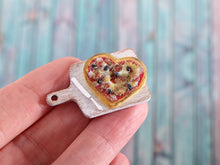 Load image into Gallery viewer, 1:12 Scale Miniature Heart-shaped Pizza on Wooden Board with Knife - Dollhouse Food