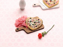 Load image into Gallery viewer, 1:12 Scale Miniature Heart-shaped Pizza on Wooden Board with Towel - Dollhouse Food