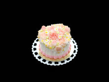 Load image into Gallery viewer, Vintage Cake (E) - Handmade Miniature Dollhouse Food