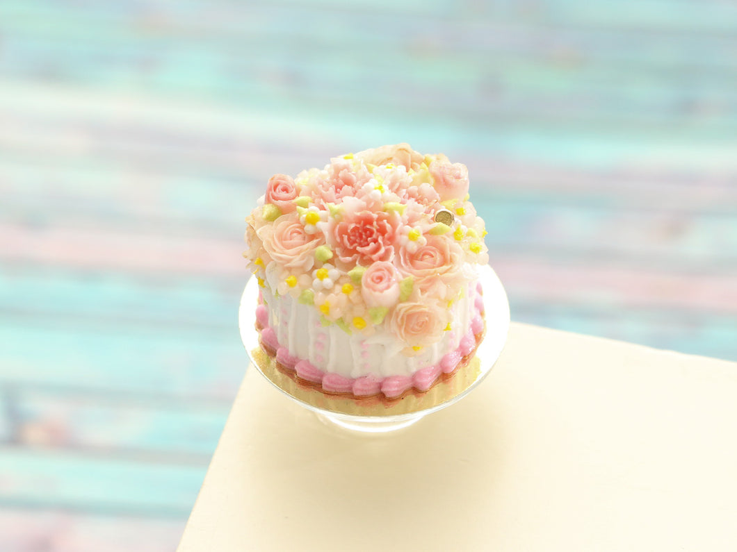 Vintage Cake (E) - Handmade Miniature Dollhouse Food