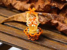Load image into Gallery viewer, Autumn Showstopper Cupcake - Pumpkin Basket (B)
