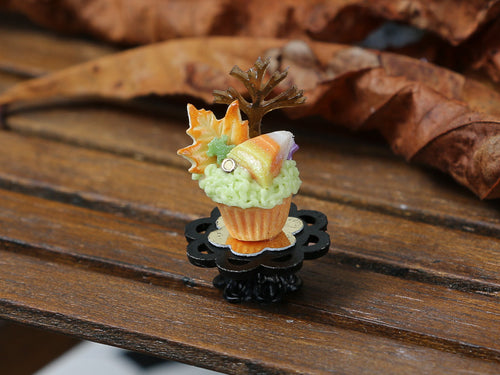 Autumn Showstopper Cupcake - Caramel Tree, Autumn Leaf Cookie, Candy Corn, Frog (L)
