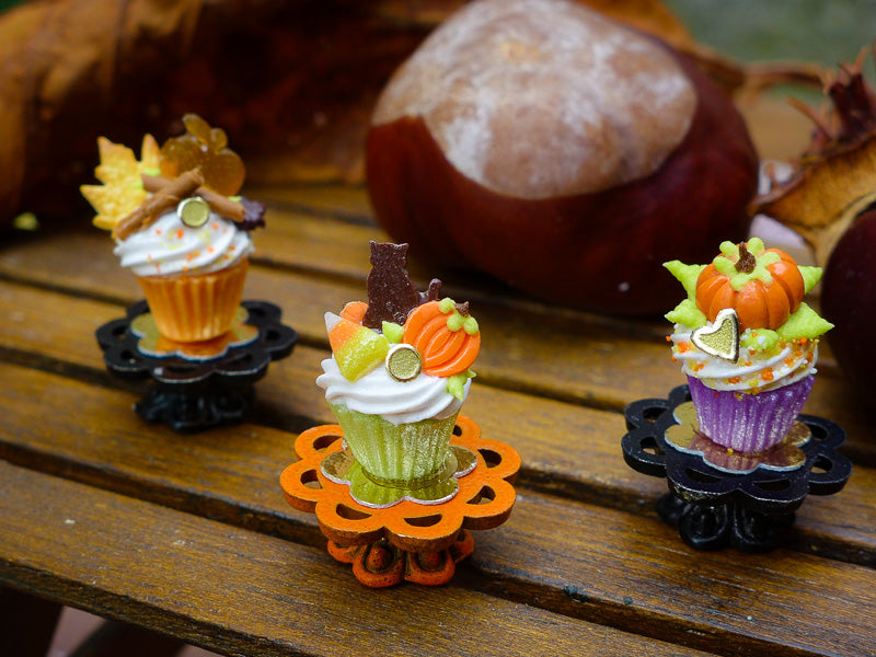 Autumn Showstopper Cupcake - Black Cat, Candy Corn, Pumpkin