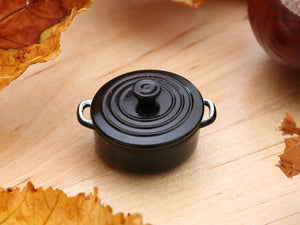 Dollhouse Miniature Cooking Pan / Casserole Dish / Oven Dish in Black or Orange