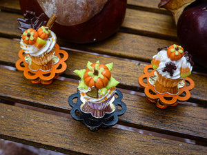Autumn Showstopper Cupcake - Pumpkin and Foliage
