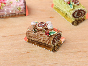 Traditional Milk Chocolate Yule Log / Bûche de Noël - Miniature Food