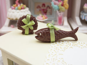 French Easter Chocolates Fish, Scallop Shell (Coquille St Jacques, Poisson) - Green Ribbon