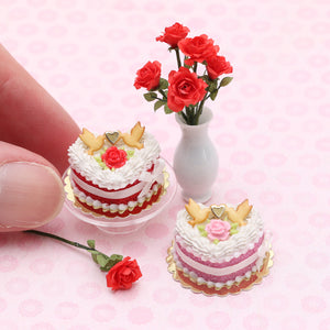 Le Valentin 2022 "Love Birds" Heart-shaped Cream Cake in Pink or Red - Handmade Miniature Food