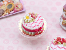 Load image into Gallery viewer, Cake with Daisy and Pink Feathered Icing - OOAK - Handmade Miniature Food