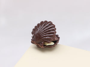 Traditional French Chocolate Scallop Shell for Easter - 4 Choices - Miniature Food