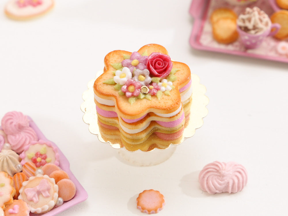 Flower Shaped Millefeuille Cream-Filled Sablé decorated with Pink Rose & Blossoms