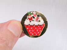 Load image into Gallery viewer, Christmas Cupcake-Shaped Layered French Cookie - Miniature Food