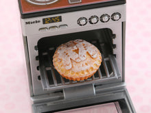 Load image into Gallery viewer, Christmas Pie with Gingerbread Man Decoration - Miniature Food