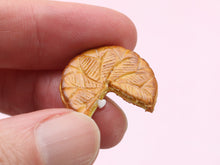 Load image into Gallery viewer, Galette des Rois, Cut with Heart-Shaped Fève and 2 Slices - French Epiphany Pastry (M) - 12th Scale Miniature Food
