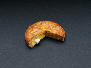 Galette des Rois, Cut with Heart-Shaped Fève and 2 Slices - French Epiphany Pastry (N) - 12th Scale Miniature Food