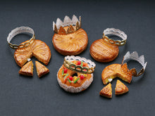 Load image into Gallery viewer, Galette des Rois - French Epiphany Pastry (K) - 12th Scale Miniature Food