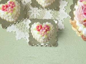 Heart-Shaped Vanilla Floral Cake - Individual Pastry - 12th Scale Miniature Food
