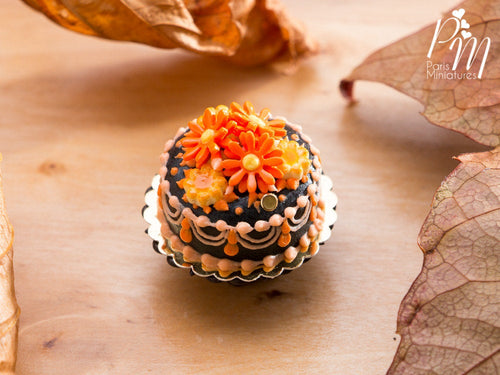 Black Autumn Cake with Marguerite Flowers, Jam Cookies - Miniature Food