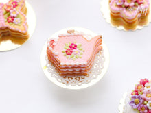 Load image into Gallery viewer, Pink Cookie Teapot-shaped Millefeuille decorated with triple pink blossoms - Miniature Food
