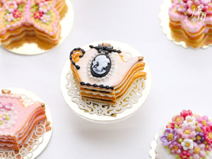 Pink Cookie Teapot-shaped Millefeuille with Black and White Cameo Decoration - Miniature Food