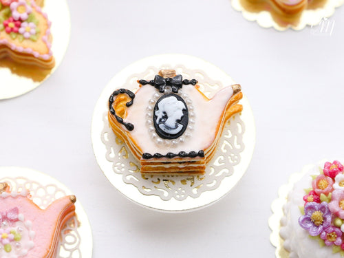 Pink Cookie Teapot-shaped Millefeuille with Black and White Cameo Decoration - Miniature Food