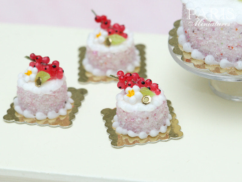 Red Currant Individual Génoise Cake - Miniature Food in 12th Scale for Dollhouse
