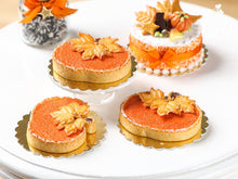 Load image into Gallery viewer, Pumpkin-shaped French Pumpkin Pie (Façon Tarte) - Miniature Food for Thanksgiving